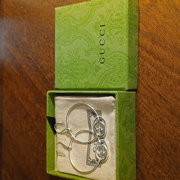 NEW AUTHENTIC GUCCI .925 STERLING SILVER GG LOOP EARRINGS - Picture 7 of 8